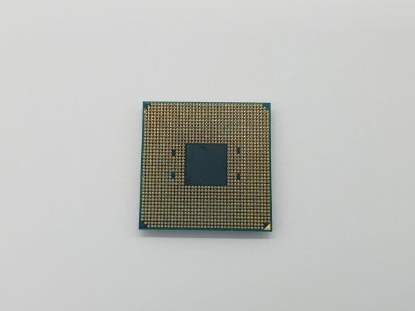 AMD Ryzen 7 2700X, 8 Cores AM4 CPU, 4.35GHz 20MB 105W - No Fan (lightly used; excellent condition) - Image 2